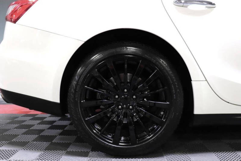 2016 Maserati Ghibli