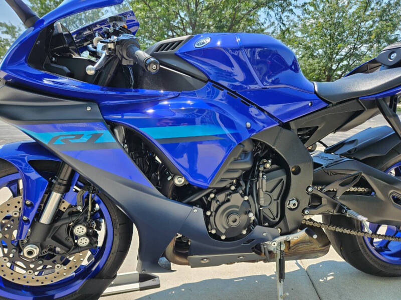 2024 Yamaha YZF-R1