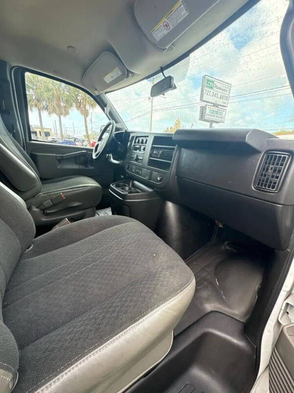2020 GMC Savana 2500