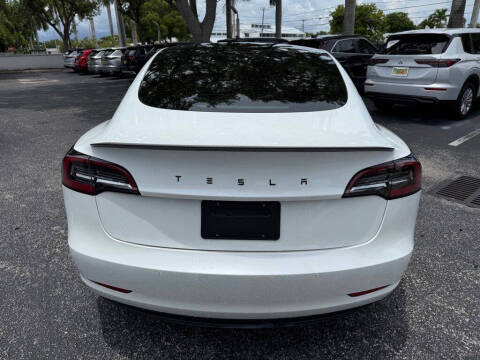 2021 Tesla Model 3 Standard Range Plus