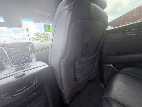 2017 Cadillac Escalade Platinum