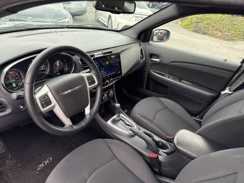 2014 Chrysler 200 Touring