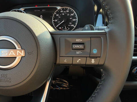 2025 Nissan Pathfinder SV