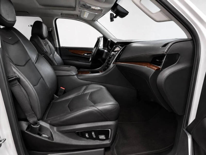 2020 Cadillac Escalade ESV Luxury