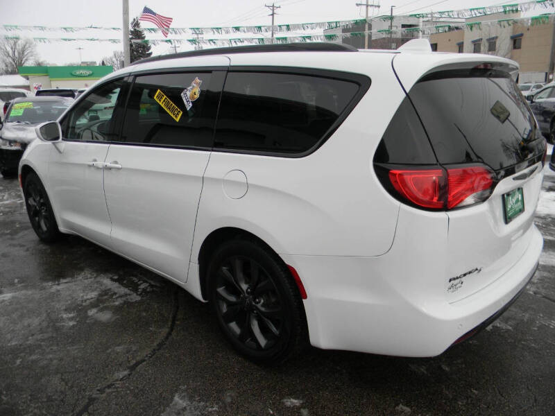 2018 Chrysler Pacifica Touring Plus