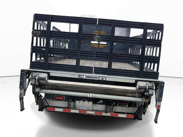 2019 Freightliner M2 106