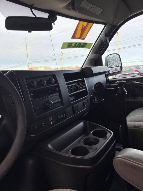 2017 Chevrolet Express 2500