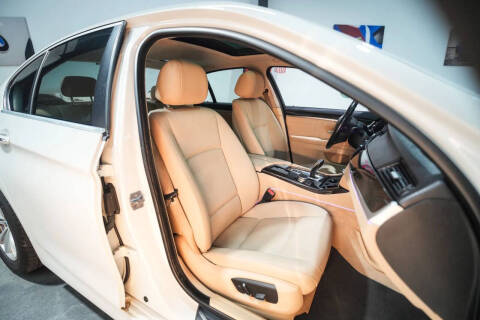 2015 BMW 5 Series 528i