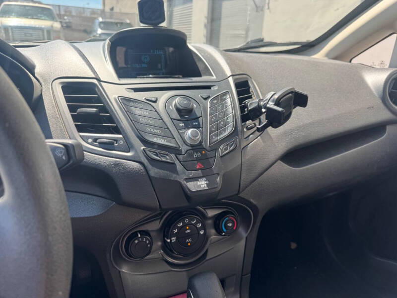 2014 Ford Fiesta S