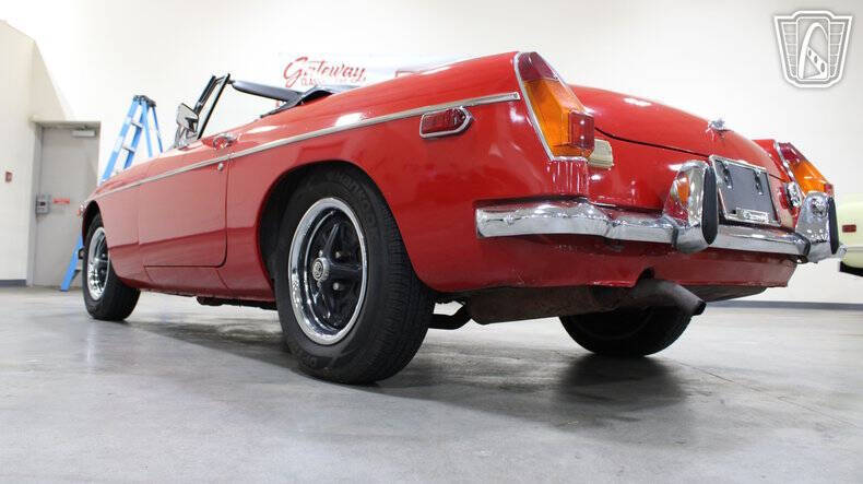 1972 MG B
