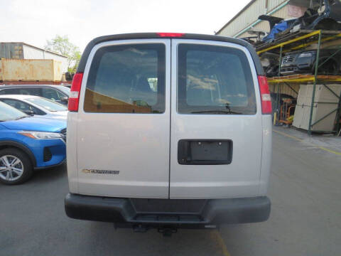 2023 Chevrolet Express 3500