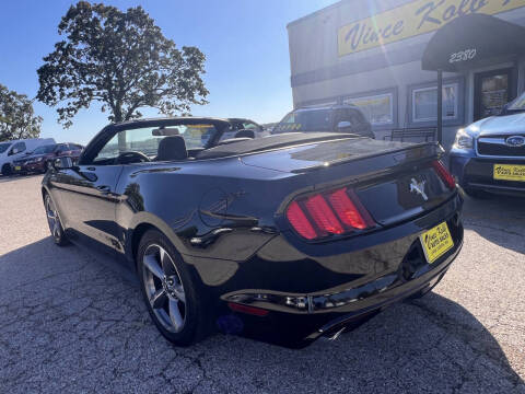 2016 Ford Mustang V6