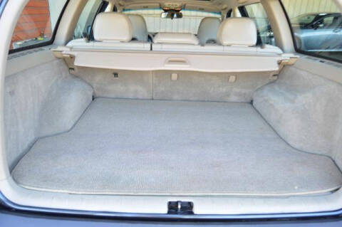 2005 Volvo XC70