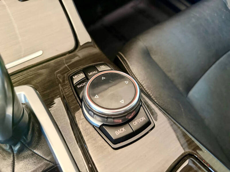 2014 BMW 5 Series 528i