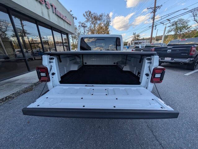 2024 Jeep Gladiator Mojave X