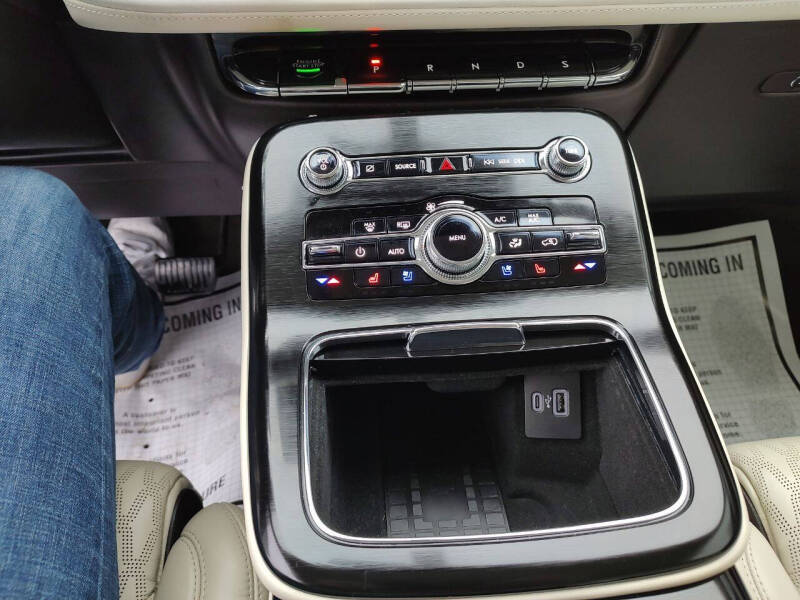 2021 Lincoln Nautilus Black Label