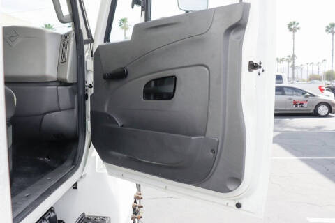 2019 International DuraStar 4300