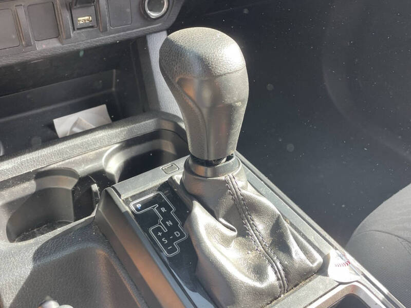 2020 Toyota Tacoma SR