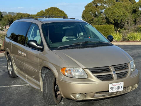 2005 Dodge Grand Caravan SXT