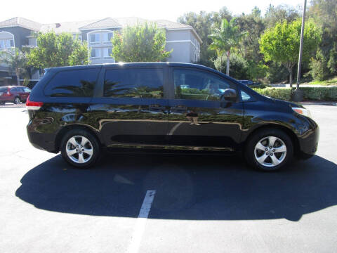 2012 Toyota Sienna Base 7-Passenger