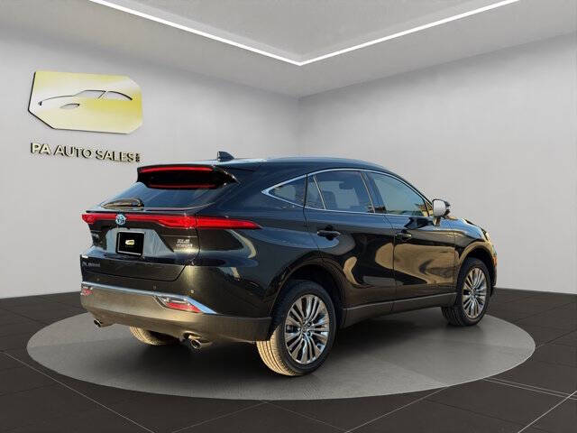 2022 Toyota Venza XLE