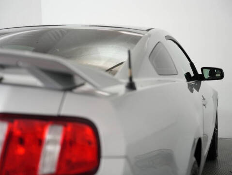 2012 Ford Mustang V6