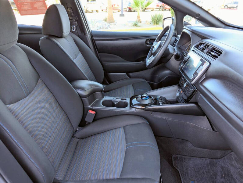 2023 Nissan LEAF SV PLUS