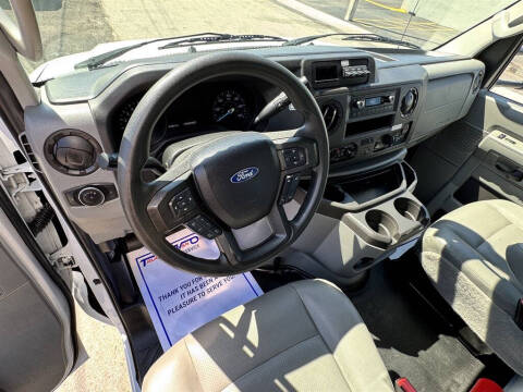 2022 Ford E-Series