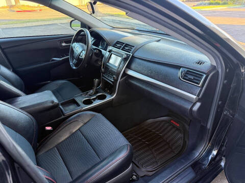 2015 Toyota Camry SE