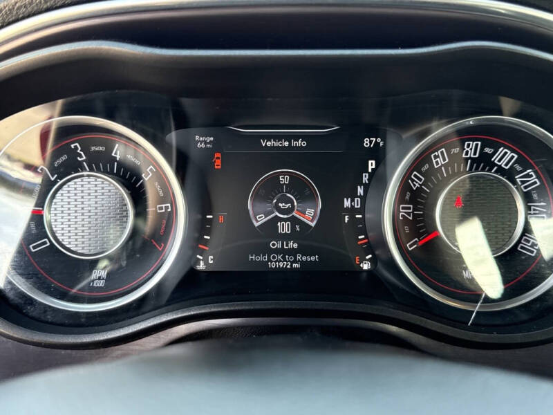 2015 Dodge Challenger SXT