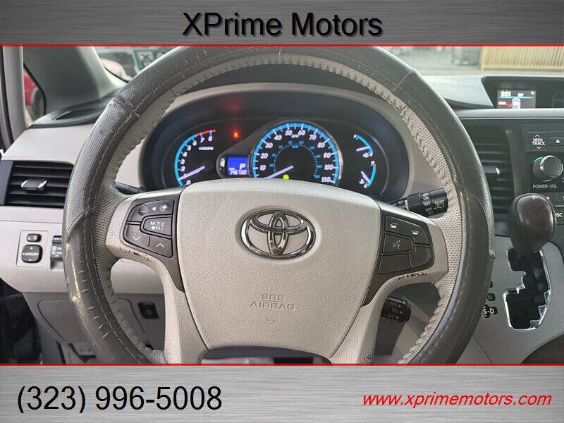 2013 Toyota Sienna XLE 8-Passenger