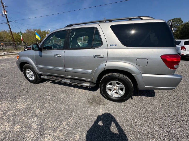2005 Toyota Sequoia SR5