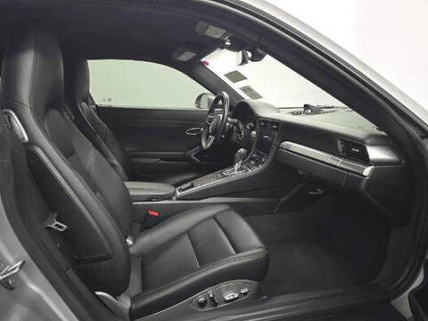 2018 Porsche 911 Carrera