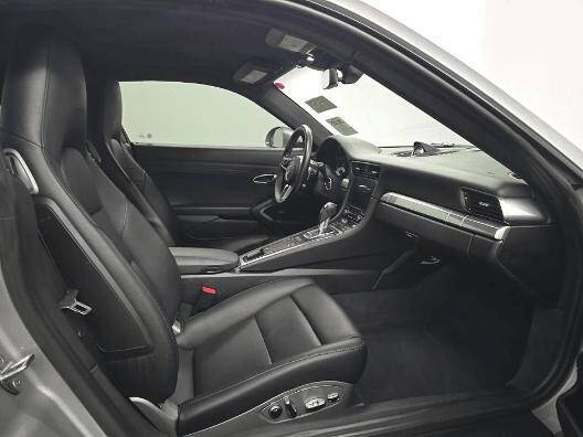 2018 Porsche 911 Carrera
