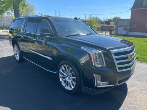 2018 Cadillac Escalade ESV Luxury