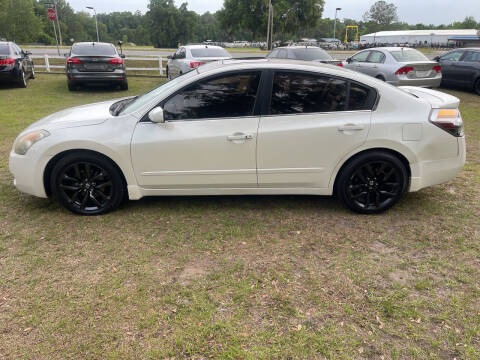 2009 Nissan Altima for sale at Trinity Car Sales LLC in Alachua FL