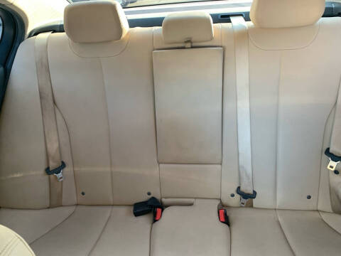 2018 BMW 3 Series 320i