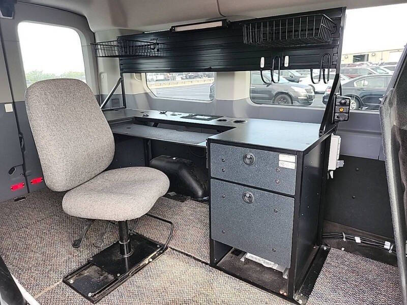 2019 Ford Transit 150 XLT