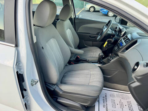 2015 Chevrolet Sonic LT Auto