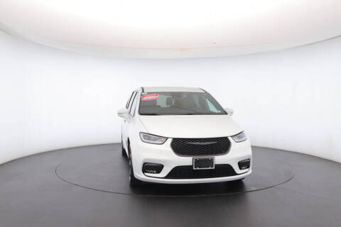 2022 Chrysler Pacifica Hybrid Touring L