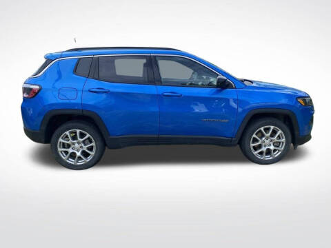 2023 Jeep Compass Latitude Lux