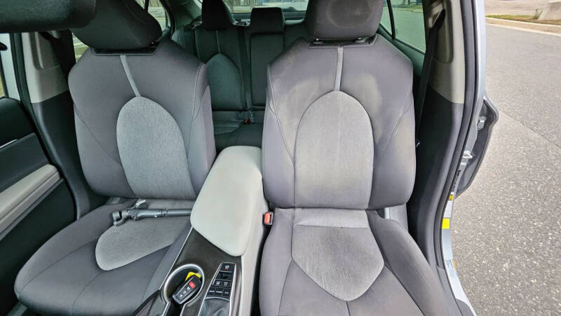 2021 Toyota Camry Hybrid LE