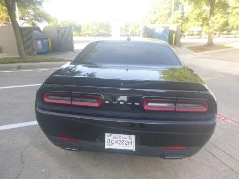 2018 Dodge Challenger SXT Plus