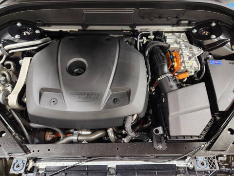 2023 Volvo XC60 Recharge T8 Plus Bright Theme