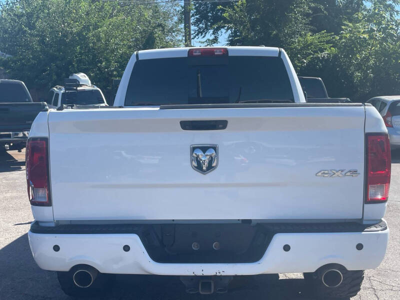 2012 RAM Ram 1500 Pickup Sport photo 7