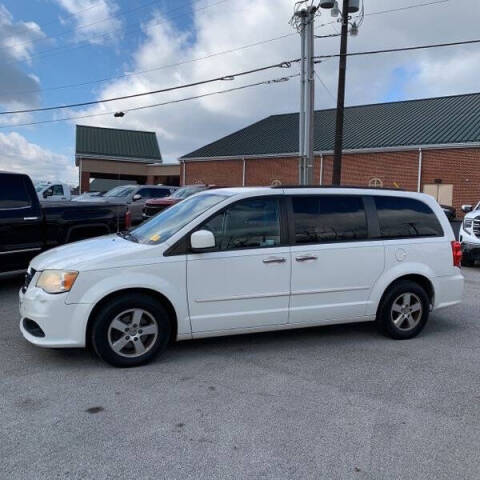 2013 Dodge Grand Caravan for sale at Green Light Auto in Bridgeton, NJ