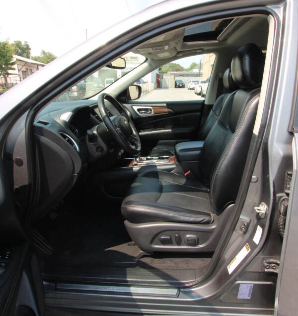 2020 Nissan Pathfinder Platinum