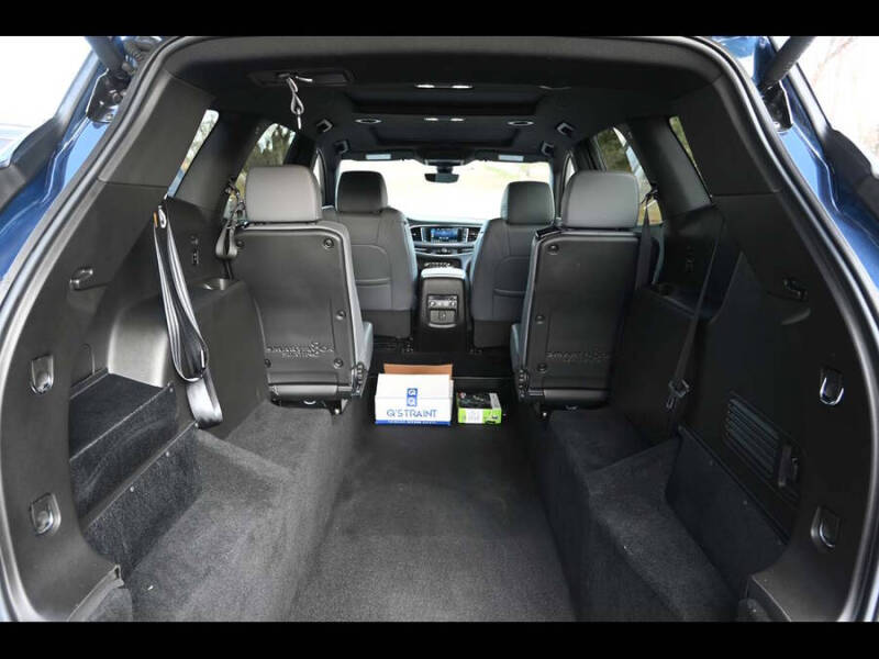 2023 Buick Enclave Essence