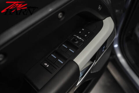 2023 Land Rover Defender 110 X-Dynamic SE