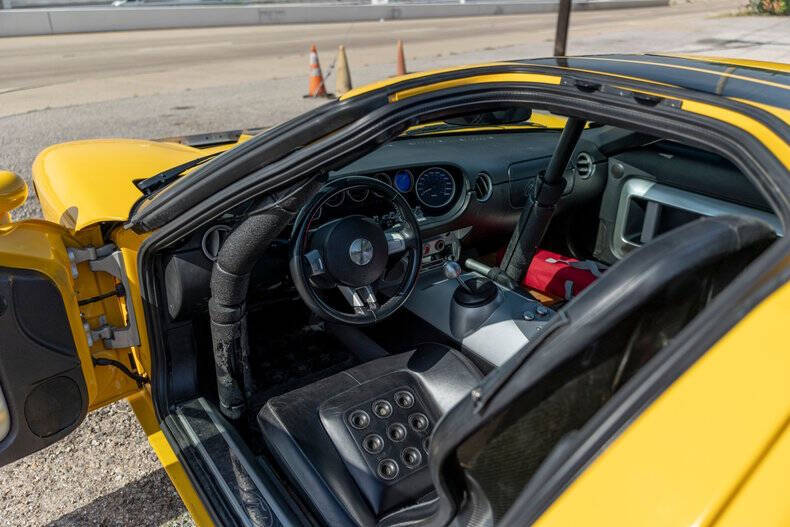 2005 Ford GT